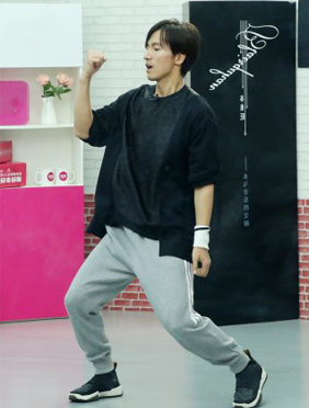 <b>言承旭现身再掀“流星回忆杀” 《新舞林大会》秒变粉丝见面会</b>