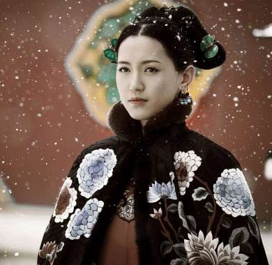 <b>尔晴《延禧攻略》花式上热搜  苏青“墙裂”求生欲笑skr网友</b>