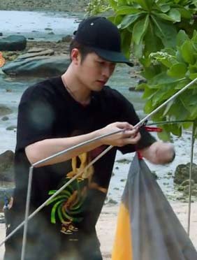 <b>《我家那小子》陈学冬荒岛生存遇危机，求助后海姐妹群却遭拒绝？</b>