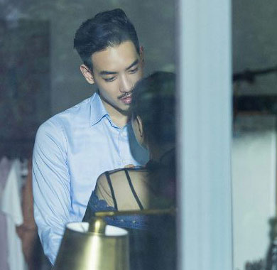 <b>黄柏钧《再见王沥川》热播 深情演绎八分钟长镜头</b>