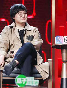 <b>《吐槽大会3》热播 王建国吐槽：不要对杨超越付出太多感情</b>
