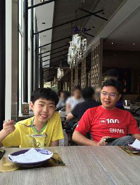 <b>《最强大脑》现“别人家的父子”  40岁父亲陪儿子参赛自己也晋级百强</b>