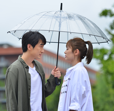 <b>《青春斗》开播 郑家彬演绎教科书式追爱法则</b>