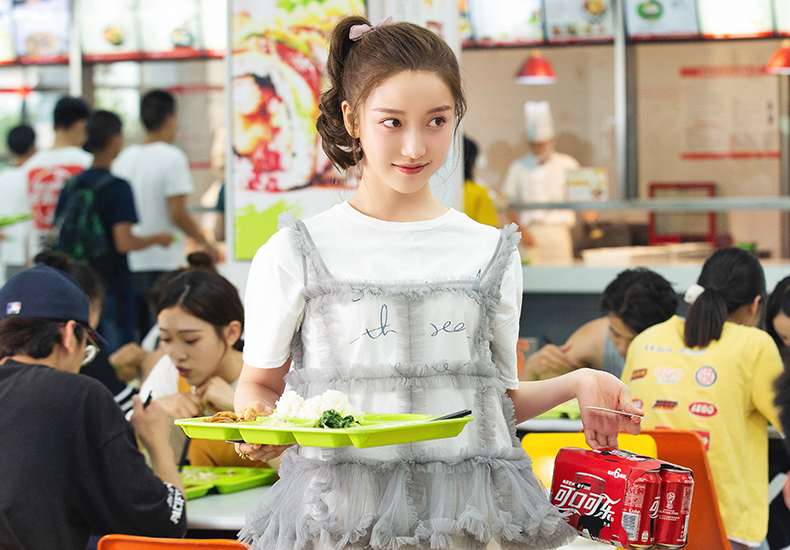 姜贞羽《你好，对方辩友》热播 首次表白遭拒惹心疼