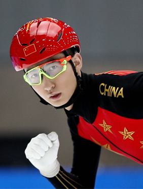 <b>《我家那小子2》首播双域第一热搜夺九 全民热议重新定义周四档</b>