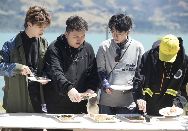 《青春的花路》Ninepercent团魂爆发：我们离不开 范丞丞、朱正廷温情互宠