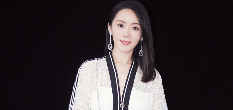 车永莉亮相亚洲影视周 优雅白裙被赞仙气飘飘