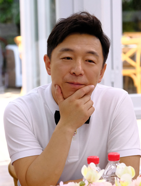 <b>黄渤《忘不了餐厅》遭员工集体整蛊 Freestyle唱出忘不了“家族爱”</b>