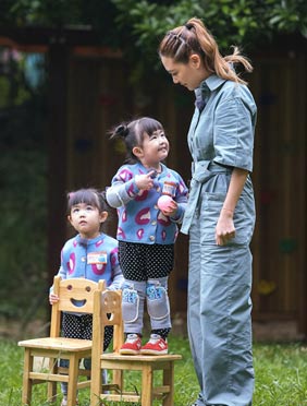 <b>《童言有计2》袁咏仪应采儿聚焦二胎引热议  朱丹携专家理性探讨育儿之道</b>