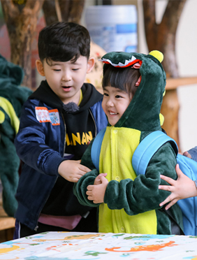 <b>《童言有计2》熊爸逼疯应采儿 袁咏仪遭萌娃“骗聊”</b>