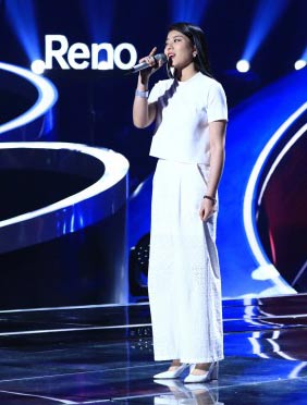 <b>华裔学员四闯好声音 新晋导师开启“封麦”大战</b>