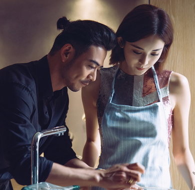 <b>《归还世界给你》商战升级娱乐圈 叶齐磊再出线索沈忆恩崩溃</b>