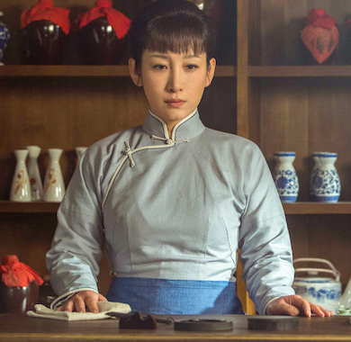 <b>秦海璐称演《老酒馆》很幸福  陈宝国是个好前辈</b>