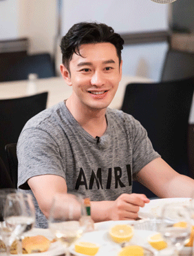 <b>《中餐厅》告别宴妙趣横生 黄晓明落泪感谢合伙人</b>