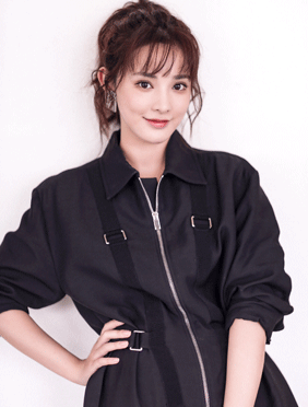 <b>彭小苒《演员请就位》甜酷出场 首选加入郭敬明战队</b>