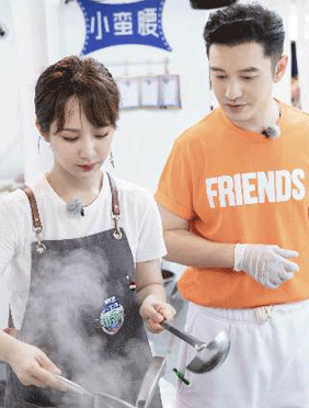 <b>《中餐厅》合伙人畅谈会 黄晓明喜提“老父亲”称号</b>