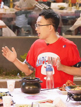 <b>首部百天连拍综艺顺利杀青《演技派》深入横店揭秘片场故事</b>