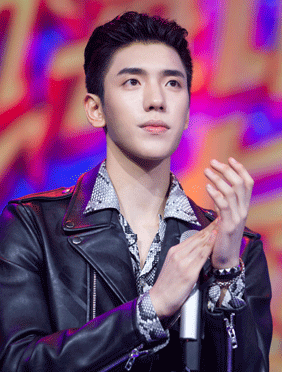 <b>王子异、沈月惊喜加盟《嗨唱转起来》，心动台词疯狂收割少女心</b>