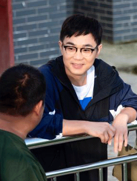 <b>《奇遇人生》贵州山区探访元宝小学 大鹏变身足球教练为梦想呐喊</b>