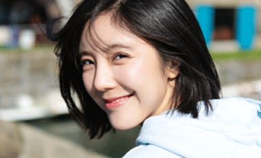 <b>赵奕欢Vlog日本篇上线 行走小樽打卡网红地标美食</b>