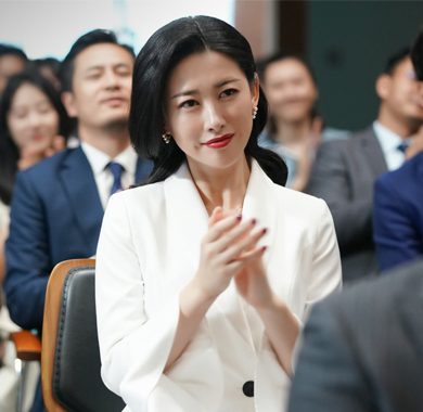 <b>《精英律师》开播 朱珠变身金牌秘书</b>