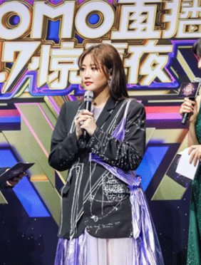 <b>“天生歌姬”A-Lin携手主播催泪献唱陌陌直播17惊喜夜</b>