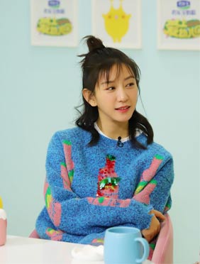 <b>凌潇肃唐一菲《爱上幼儿园》首播  夫妻二人逗趣联手大战萌娃</b>