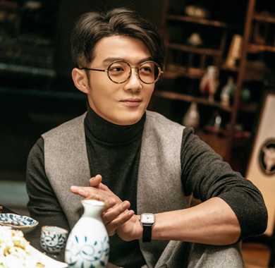 <b>李泽锋展现“剧抛脸”演技 《鬓边不是海棠红》杜七口碑获赞</b>