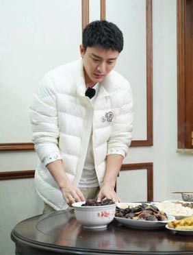 <b>《亲爱的，来吃饭》探寻城市中的“桃花源”，感受原生态的诗意生活</b>