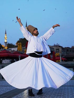 <b>《风味人间》第2季首播甜度超标！网友喊话陈晓卿：拍的是甜宠剧吧？</b>