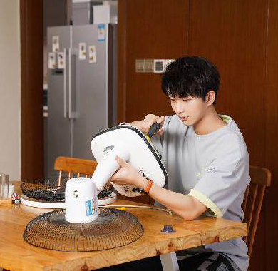 <b>《致我们甜甜的小美满》点播结局  竹马李歌洋阳光穿搭引热议</b>