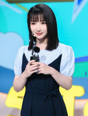 <b>《超能说学院》李诞柳岩成代班老师 李诞大呼“惹不起”？</b>