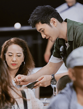 <b>黄晓明《中餐厅4》面临新挑战 危机处理能力获观众认可</b>