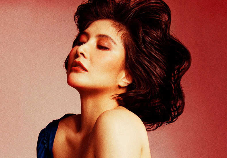 何超仪受邀参演好莱坞导演托尼·凯耶新片《香港之声》