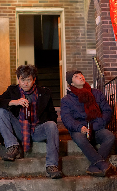 电影《捞世界》提档11月25日 治愈上线陪你温暖过冬