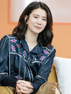 爱奇艺《我的小尾巴》第二季吴京张智霖现场被吐槽  聂泽宁带妹妹聚餐被催婚