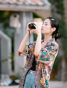 《向往的生活》下期精彩：蘑菇屋变照相馆 彭昱畅张子枫勇敢跳伞