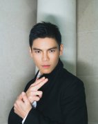 向太《最美的时光》揭晓坎坷人生波形图 与向佐同拍“婚纱照”