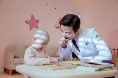 陈晓新剧演绎暖心儿科医生 医院体验实习被赞敬业