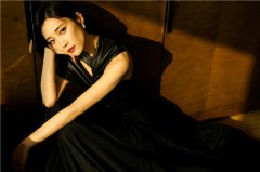 苏诗丁率性装扮亮相某音乐盛典 喜获“东方新人”荣誉