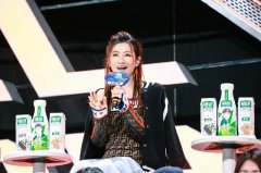 《以团之名》导师助阵总决赛 毕业汇演Selina感动落泪