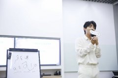 歌剧演员贾凡生日会落幕 声乐课厨艺课暖心互动