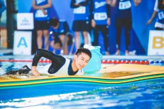 《创造营》泳池版主题曲 朱微之水上尬舞入围最佳表演