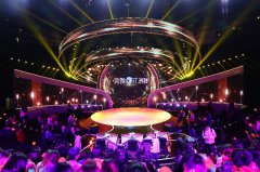 东方卫视《笑傲江湖4》今晚开播  郭德纲、陈赫过招喜剧新人，机器人脱口秀惊