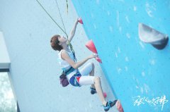 李凯馨《强风吹拂》化身资深迷妹 爆笑追星惹众议