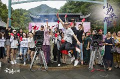 《小女上房揭瓦》甜蜜开机 打造民国甜宠剧标杆