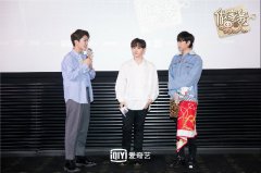 《做家务的男人》看片会笑声不断 张歆艺、袁弘现场秀恩爱