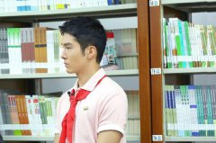 盛一伦走进四川泸定  再走长征路感悟革命情怀