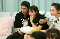 姜潮被赞“陪产教科书” 晒儿子百日照撞名姜丹尼尔引热议