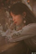 金莎流泪妆楚楚动人 网友大赞眼里仿佛泛星光